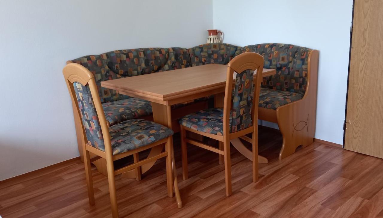 Apartman Strazny Luaran gambar